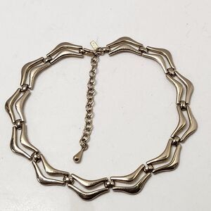 Vintage Signed Monet Sleek Linked Collar Lt Gold Tone Wave Link Medley Necklace